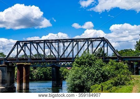 Tressel Bridge Over The Waikato River. Ngaruawahai, Waikato, New Zealand