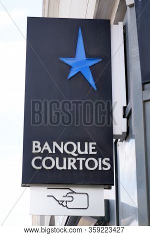 Bordeaux , Aquitaine / France - 09 24 2019 : Banque Courtois Logo Main Office Oldest French Bank Sig