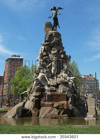 Traforo del Frejus statue, Turin