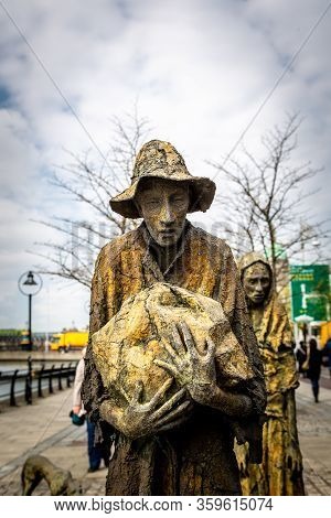 Dublin, Ireland - April 22, 2016: Irish Culture With Public Art Of History And Powerty. Steel Sculpt