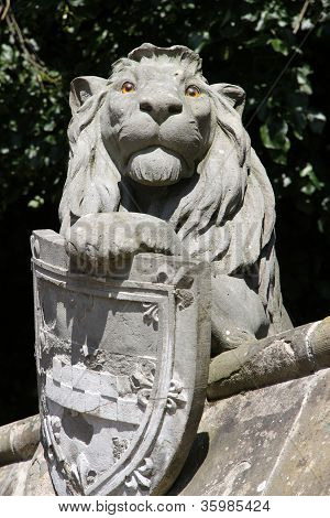 Lion sculpture