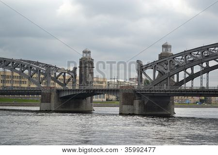BrÃ¼cke Peter der groÃŸe in st.petersburg