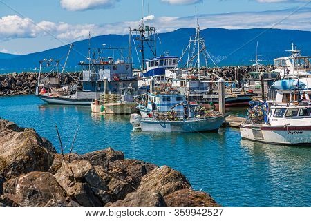 Bellingham, Washington - July 7, 2019: The Port Of Bellingham Operates Two Large Marinas, With Slips