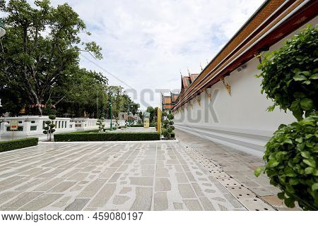 Bangkok, Thailand - July 9, 2022: The Relaxing Park Area In Wat Suthat Thepwararam Ratchaworahawihan