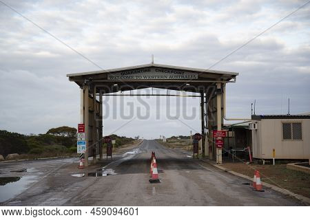 A Mandatory Quarantine Checkpoint Between State Borders