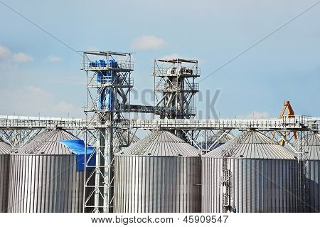 Порт зерносушилки