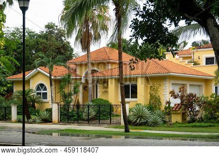 Playa Del Carmen, Quintana Roo, Mexico - February 07.2022 Modern Villa With A Well-kept Garden. Luxu
