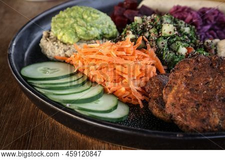 Mezze Platter With Hummus