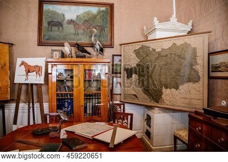 Slatinany, Czech Republic, 17 April 2022:  Castle Chateau Representative Interior With Baroque Woode