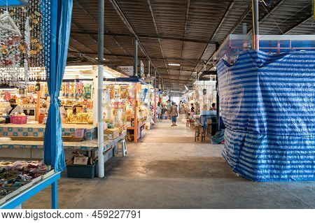 Rayong Province, Thailand - 10 Apr 2022, Environment Of Souvenir And Local Food Shop, It's Retail Ar