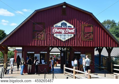 Ronks Pa - Sep 4: Cherry Crest Adventure Farm In Ronks, Pennsylvania, As Seen On Sep 4, 2021.