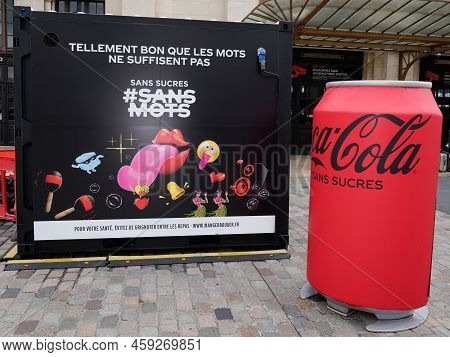 Bordeaux , Aquitaine  France - 07 28 2022 : Coca Cola Sign Brand Big Aluminum Can And Text Logo On T