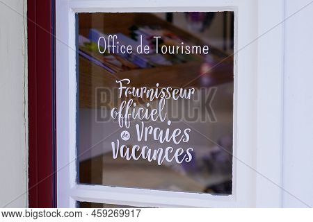 Bordeaux , Aquitaine  France - 08 01 2022 : Office De Tourisme France Logo Text And Brand Sign Fourn