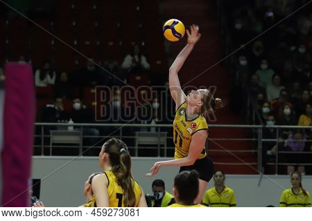 Istanbul, Turkey - March 13, 2022: Isabelle Haak In Action During Galatasaray Hdi Sigorta Vs Vakifba