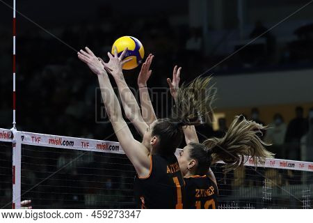 Istanbul, Turkey - March 13, 2022: Anthi Vasilantonaki And Zeynep Sude Demirel In Action During Gala
