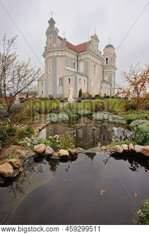 Architectural Monuments, Tourist Centers And Interesting Places In Belarus - Catholic Church Of St. 