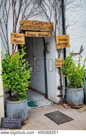 Beaumaris, Uk- July 8, 2022: The Entrance The The Hidden Castle Gardens In Beaumaris On The Isalnd O