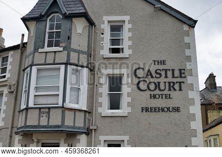 Beaumaris, Uk- July 8, 2022: The Castle Court Hotel In Beaumaris On The Isalnd Of Anglesey Wales