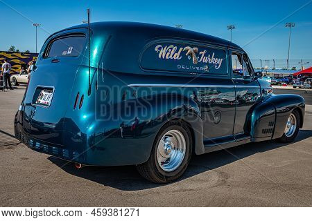 Lebanon, Tn - May 13, 2022: Wide Angle Low Perspective Rear Corner View Of A 1946 Chevrolet Stylemas