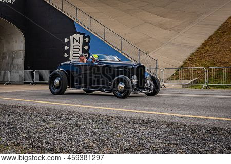 Lebanon, Tn - May 14, 2022: Wide Angle Front Corner View Of A 1932 Ford Highboy Roadster Driving On 