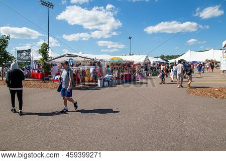 Wausau, Wisconsin, Usa, July, 30, 2022: 5th Annual Hmong Wausau Festival, People Trying The Asian Fo