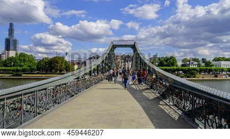 Famous Iron Bridge For Pedestrians Called Eiserner Steg In The City Of Frankfurt - Frankfurt Main, G