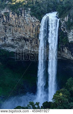 Landscape Of The Cascata Do Caracol, A Big Waterfall On The Serra Gaucha Sierra, At Canela - Rio Gra