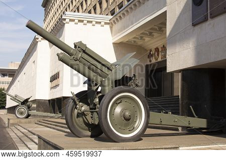 Russian Cannon.this Is One Of The Types Of Artillery Guns With A Long Barrel And A High Initial Velo