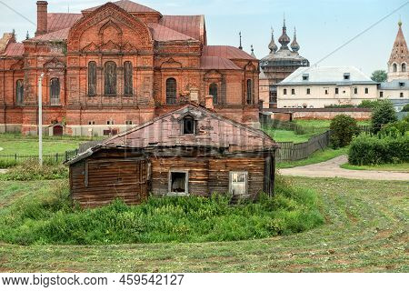 Yuryev-polsky, Russia - August 10, 2021: Old Ruined Wooden Private House. Yuryev Kremlin (archangel-