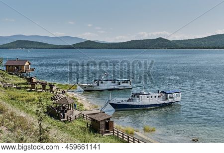 Ulan-ude, Russia - August 9, 2022: Zmeyevaya Bay, Chivyrkuisky Bay Of Lake Baikal. Zabaikalsky Natio