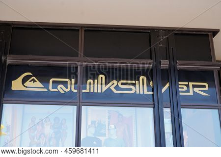 Bordeaux , Aquitaine  France - 08 08 2022 : Quiksilver Sign Text And Logo Brand On Facade Store Wall