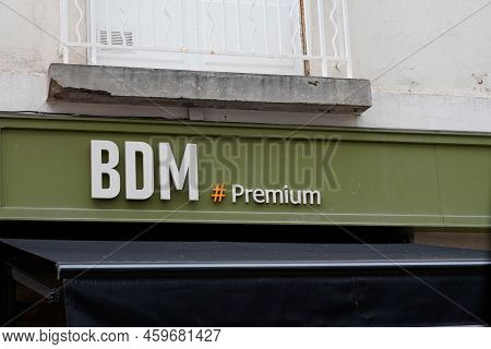 Bayonne , Aquitaine France - 08 08 2022 : Bdm Premium Sign Brand And Text Logo In Bayonne City Local