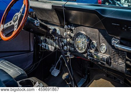 Pigeon Forge, Tn - August 25, 2017: Modified Off Road Jeep Cj7 Interior Detail At A Local Enthusiast