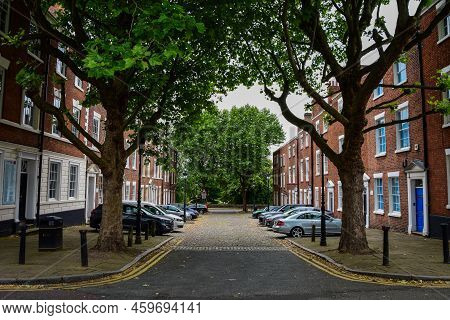 Chester, Uk: Jul 3, 2022: Stanley Place Is A Quintessentially British Avenue Of Georgian Terraced Re
