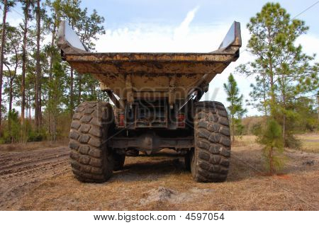 Schwerlast-Dump Truck Rückansicht