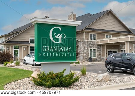 Grandstay Hotel And Suites And Trademark Logo