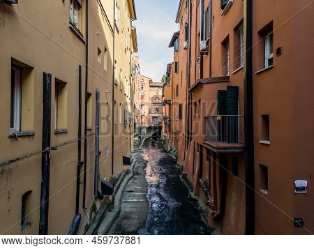 Bologna Hidden Water Canals Canale Della Moline In Italy