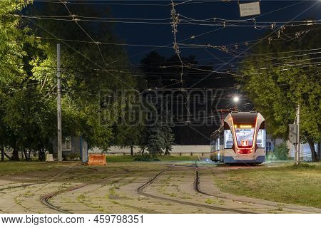 Moscow August 08 2022, Transport In The Metropolis Night, Night Tram Routes In Moscow. High Quality 