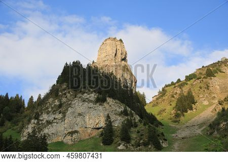Roriwanghorn In Summer. Beautiful Shaped Mountain Peak In The Bernese Oberland, Switzerland.