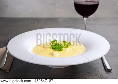 Italian Gnocchi 4 Formaggi With Red Wine - 4 Cheese