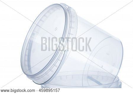 Transparent Plastic Bucket With Transparent Lid - 2200 Ml, Plastic Containers On White Background , 