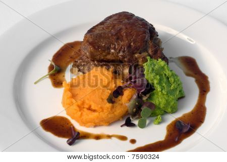 Steak ze svíčkové s sladké bramborová kaše