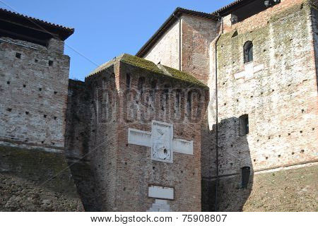 Sigismondo Castle (castello Sidzhizmondo).