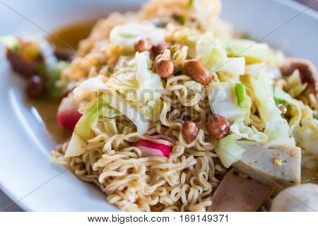Fried Thai Mama Instant Noodles (Fried Thai Mama Tom yum)