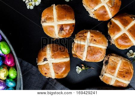 hot cross buns