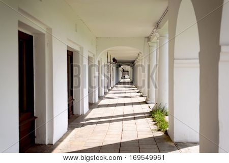 Historic building shopping malls in Suzdal .