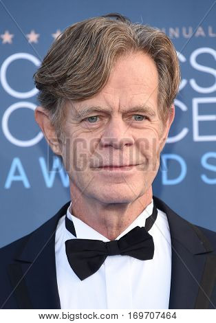 LOS ANGELES - DEC 11:  William H. Macy arrives to the Critics' Choice Awards 2016 on December 11, 2016 in Hollywood, CA                