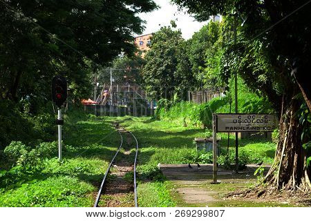 Circular Train Wood Board At Platform Written The Location Name Panhlaing Road In English And Burmes