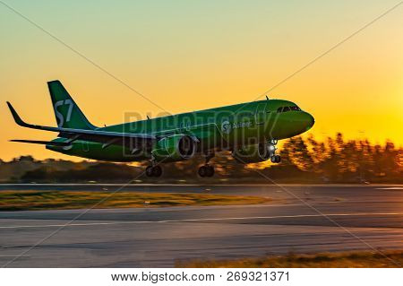 Khabarovsk, Russia - Sep 29, 2018: Aircraft Airbus A320neo Vq-brb S7 Airline Lands At The Airport Of
