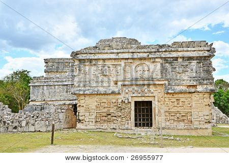 Chichen Itza, Mexico - Las Monjas monimutkainen rakennusten.